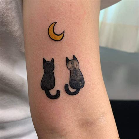 117 Cat Tattoos That Are Way Too Purrfect! Love cats, or just your cat in particular? Have a browse through our awesome collection of cat tattoos for some inspiration for your next tattoo. A Witch And Her Black Cat Many of us feel a bit of an affinity for witches, and this wearer certainly does too! 